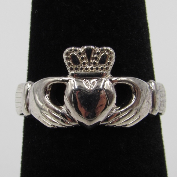 Jewelry - Size 7 Sterling Silver Solvar Irish Claddagh Band